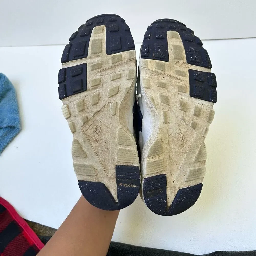 Nike kids shoes